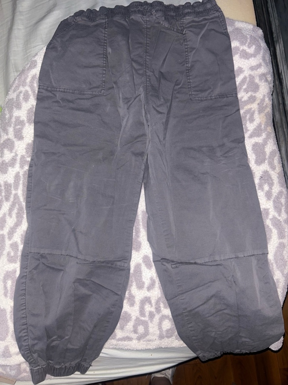 SO womens Elastic-Waist Cargo Joggers in Charcoal Gray